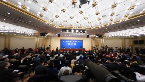 十二届全国人大五次会议财政部长回答外国记者问