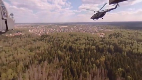 直升机飞越莫斯科